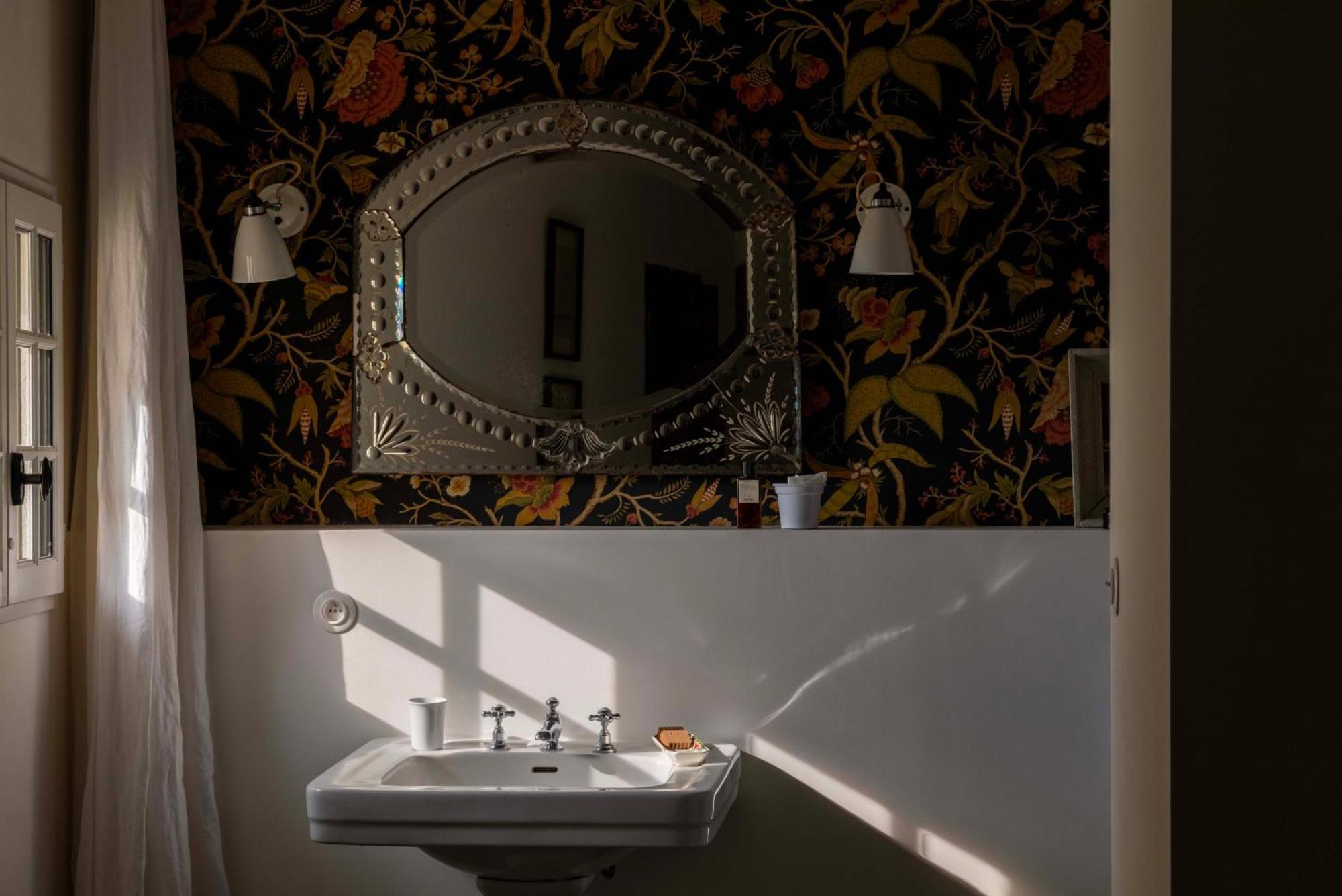 La Perroya Otel Visan Dış mekan fotoğraf